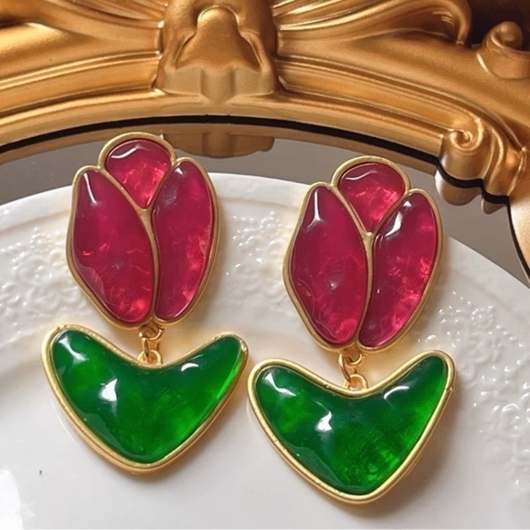 - - 18K GP Vintage Tulip 🌷 Dangle Earrings - Picture 4 of 11